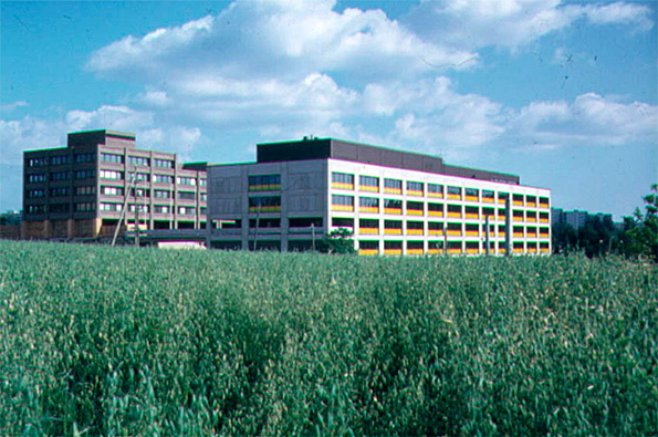 Kaupungintalo ja virastotalo 1