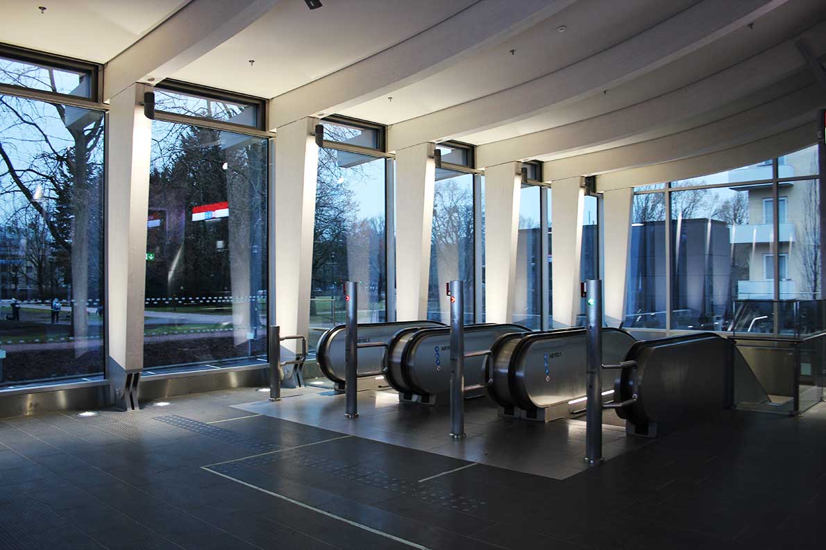 Lauttasaaren metroasema