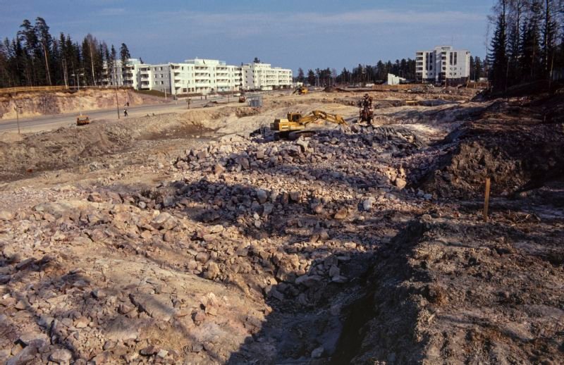 Vanha ja purettu kauppakeskus Lippulaiva.