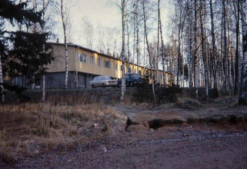 Viherlalaakson kansakoulun opettajien asuntola.