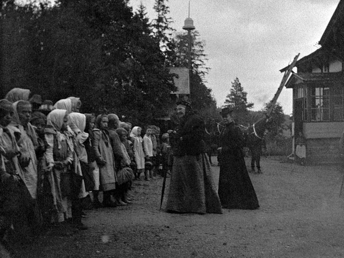 Aurora Karamzin meijerikoulun avajaisissa