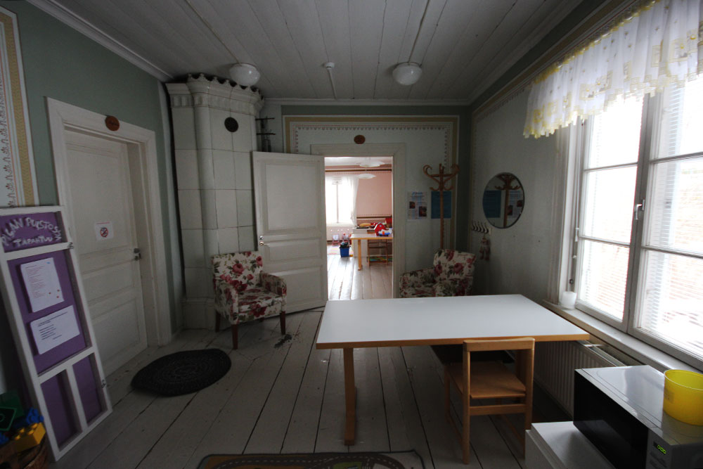Pisan kartano, sisäkuva