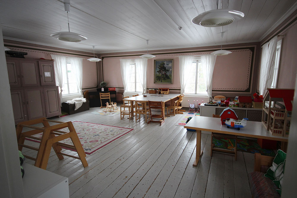 Pisan kartano, sisäkuva