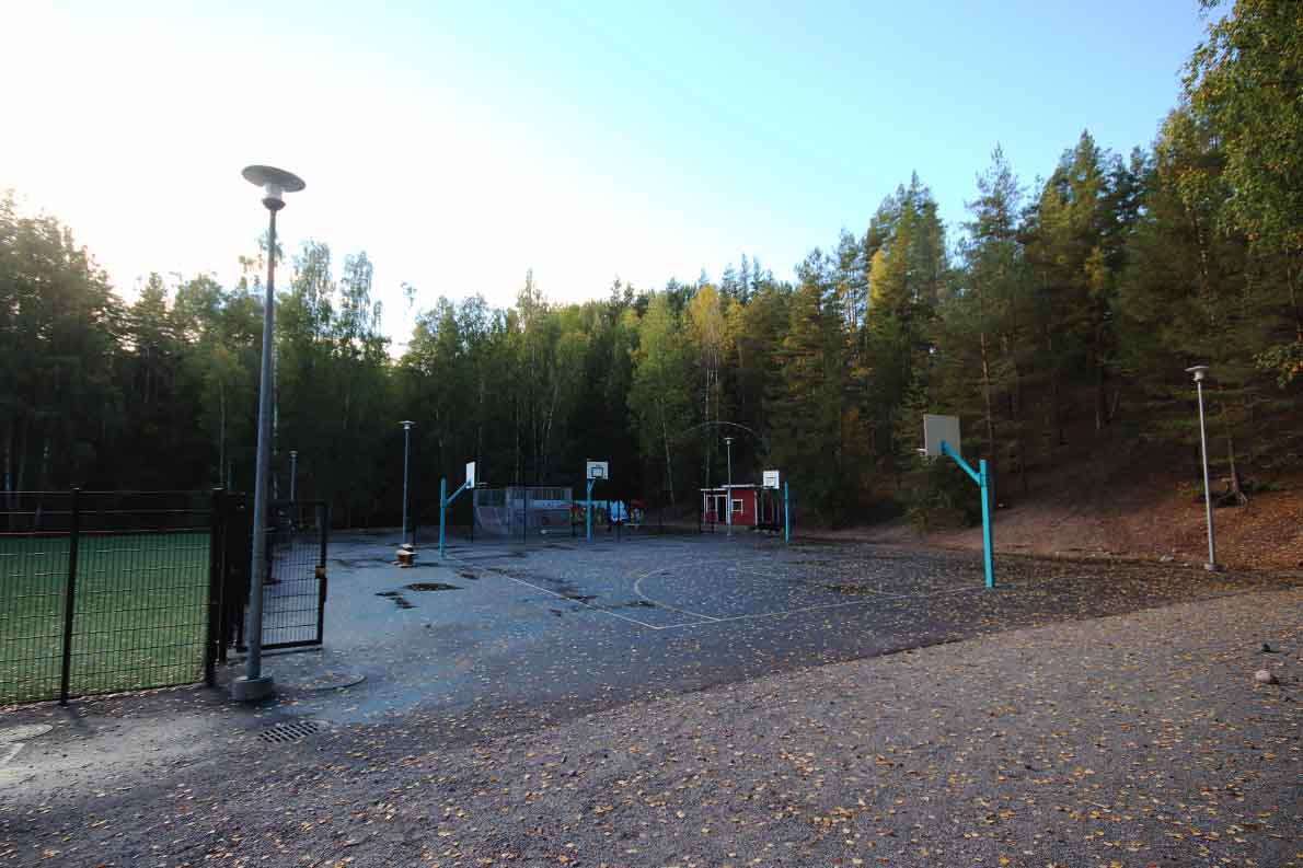 Karhusuon koulu, Espoo.