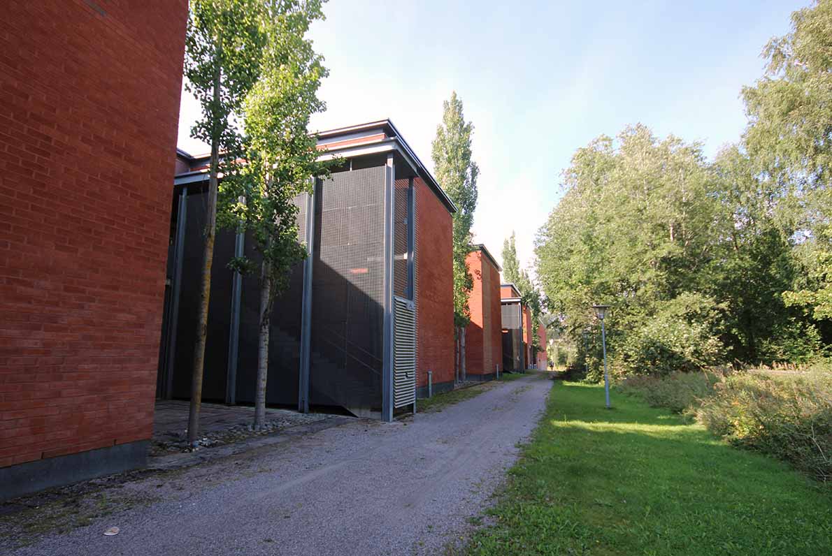 Kuninkaantien lukio, Espoo.