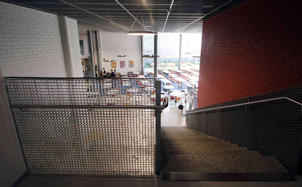 Kuninkaantien lukio, Espoo.