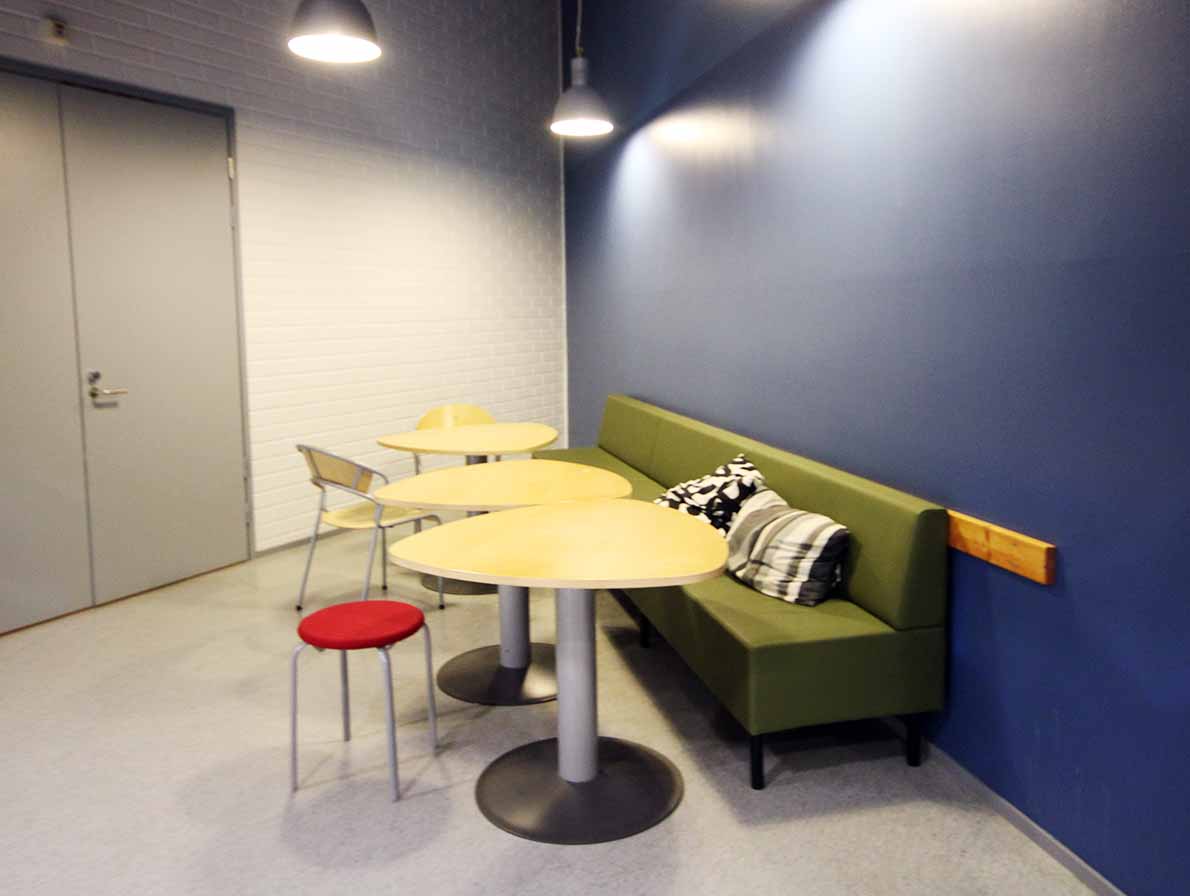 Kuninkaantien lukio, Espoo.