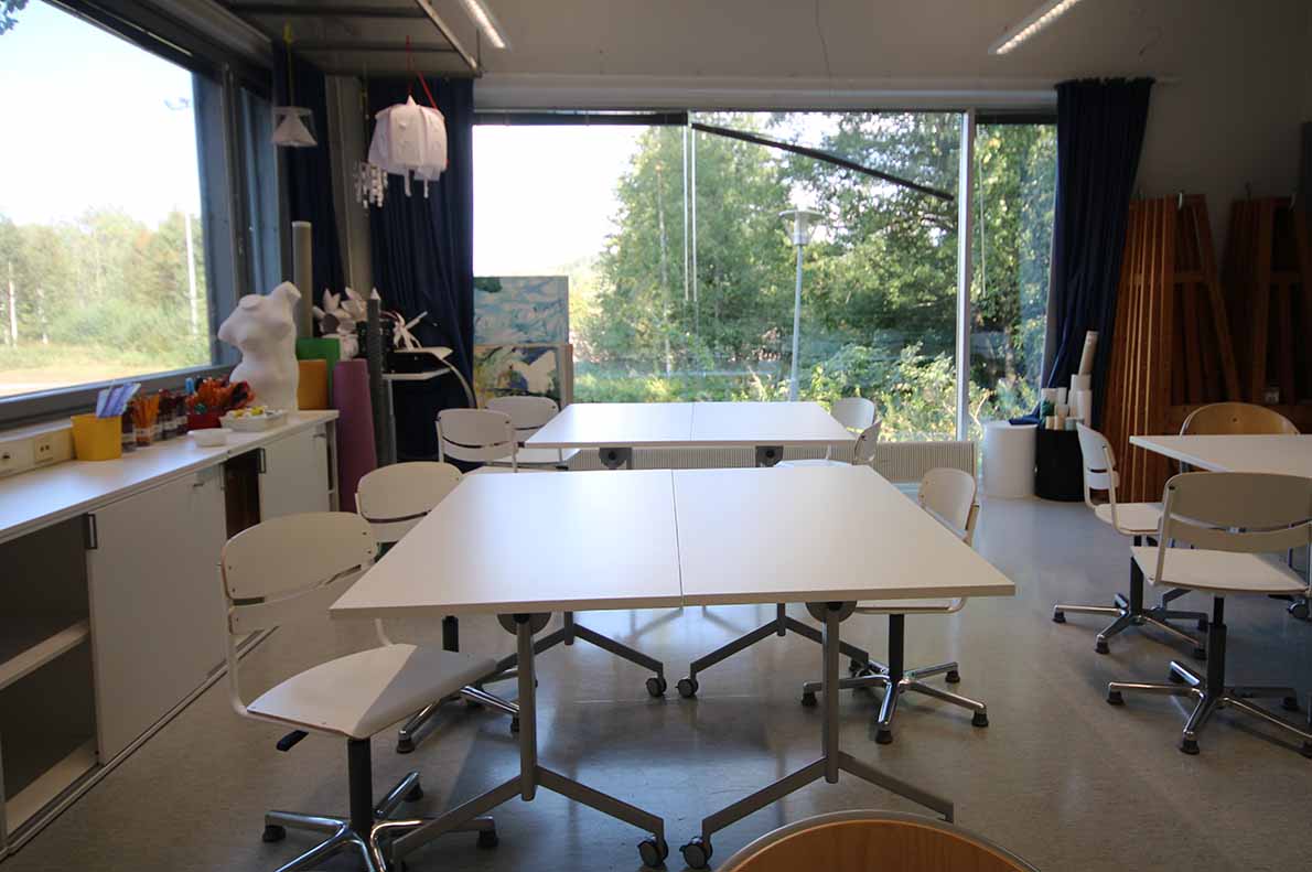 Kuninkaantien lukio, Espoo.