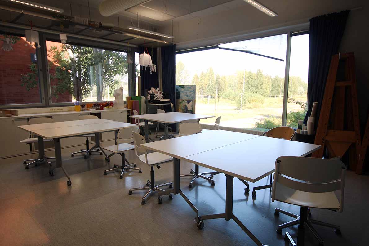 Kuninkaantien lukio, Espoo.