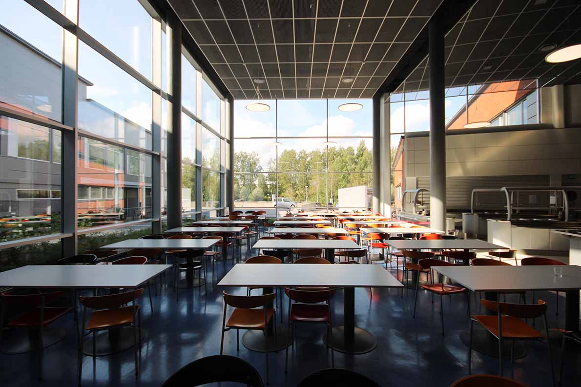 Kuninkaantien lukio, Espoo.