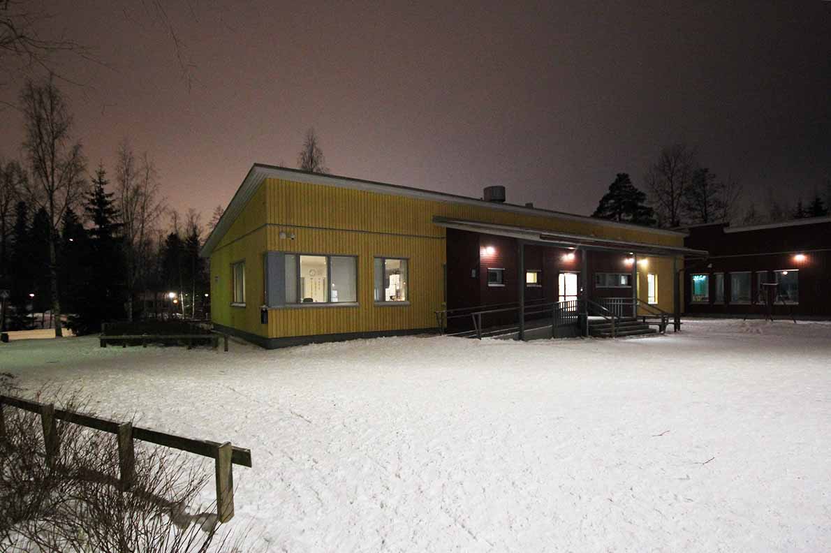 Lintumetsän koulu, Espoo.
