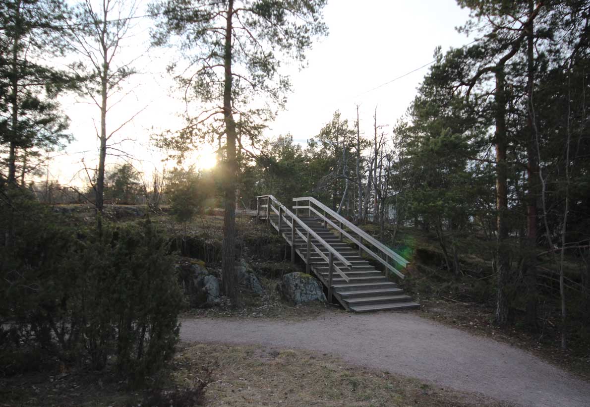 Mankkaan neljät portaat, Espoo