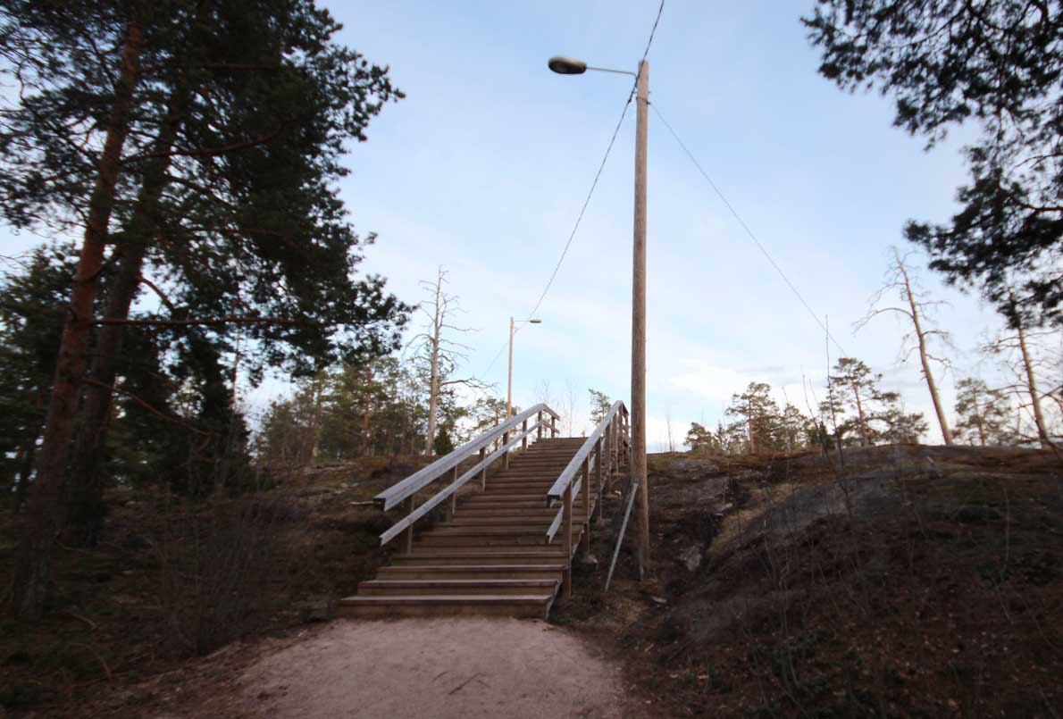 Mankkaan neljät portaat, Espoo