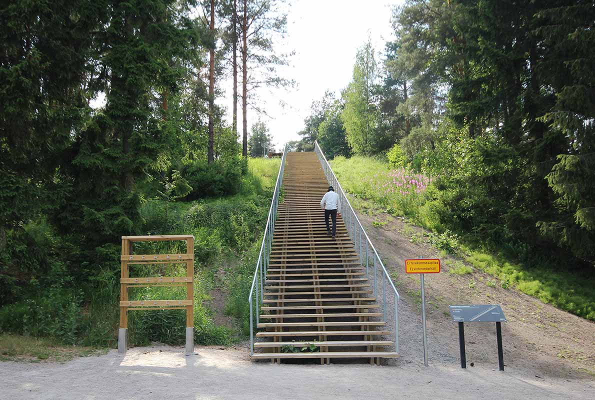 Vaskipellonpuiston kuntoportaat, Helsinki.