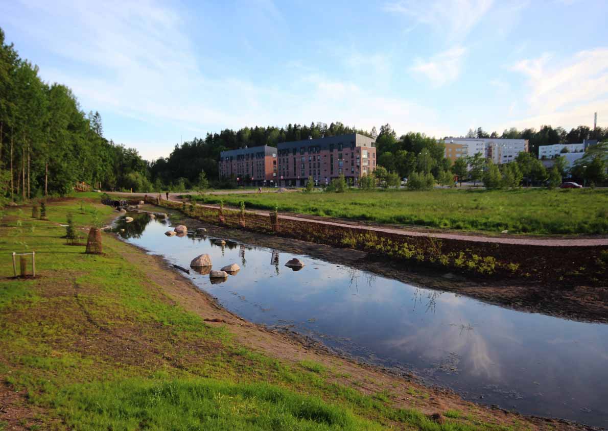 Suviniityn portaat, Espoo