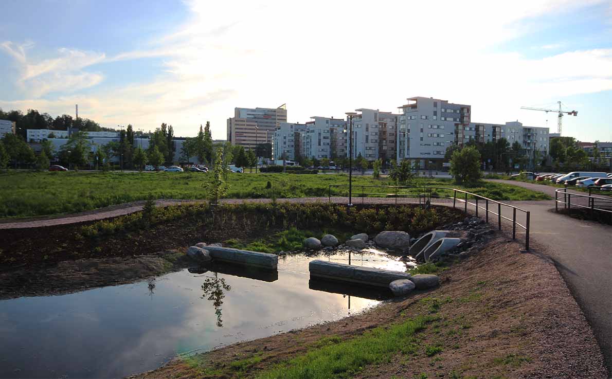 Suviniityn portaat, Espoo