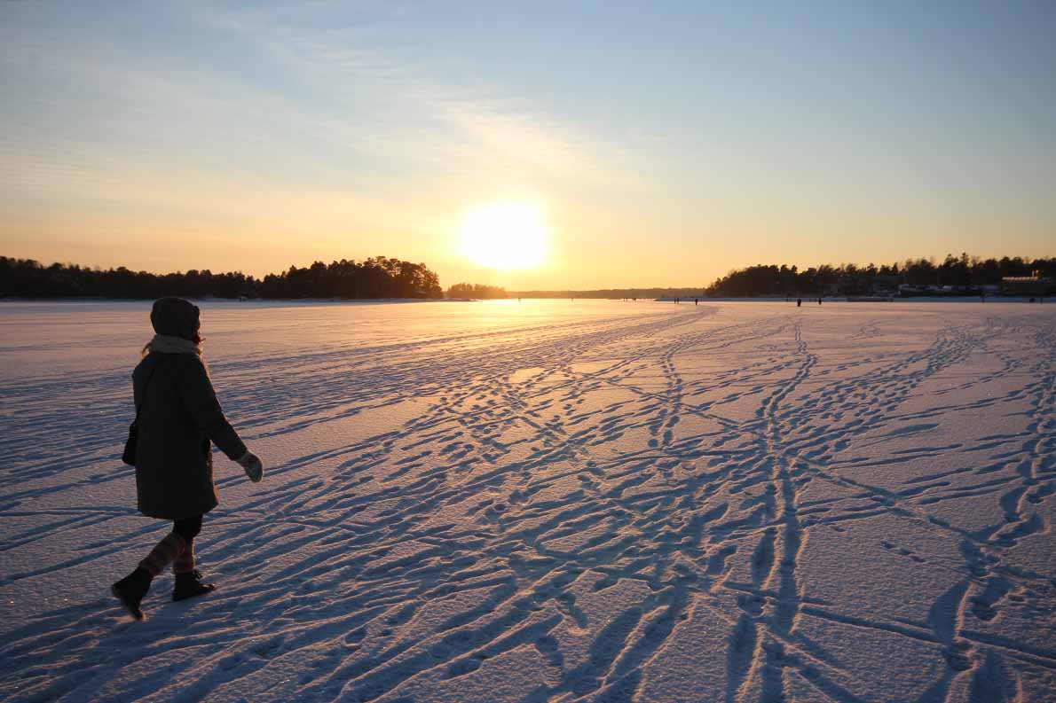 Meren jäällä Haukilahden edustalla.