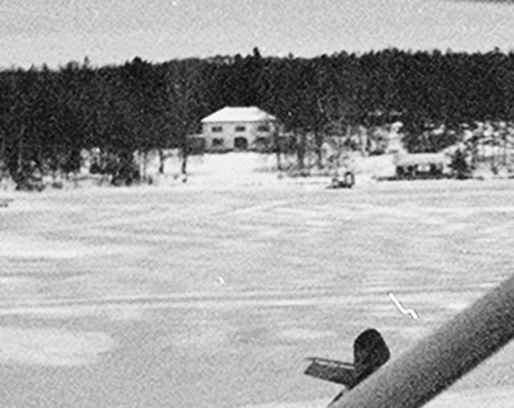 Espoonlahteen tippunut lentokone vuonna 1944.