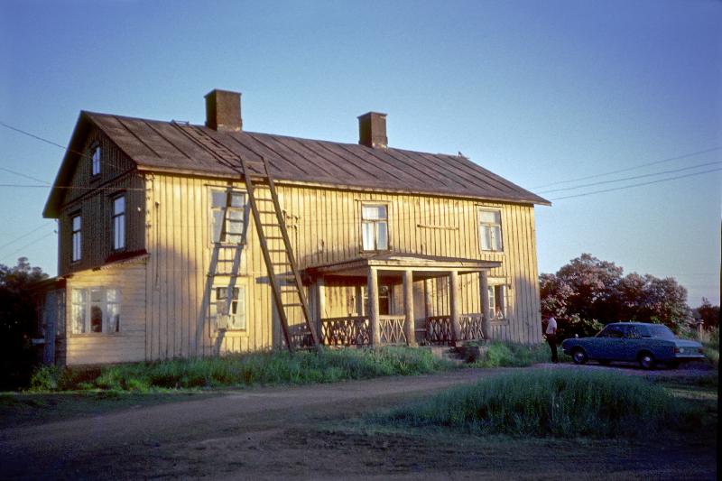 Frisansin kartano kesällä 1976.