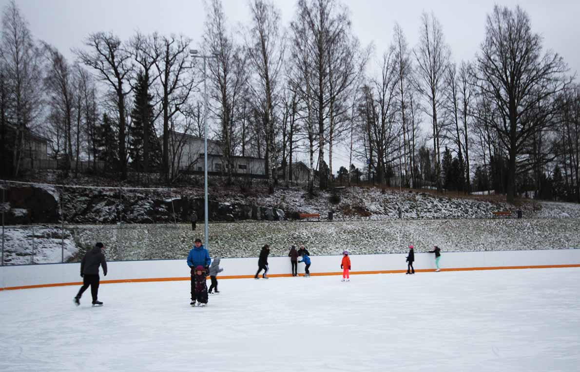 Laaksolahden tekojää.