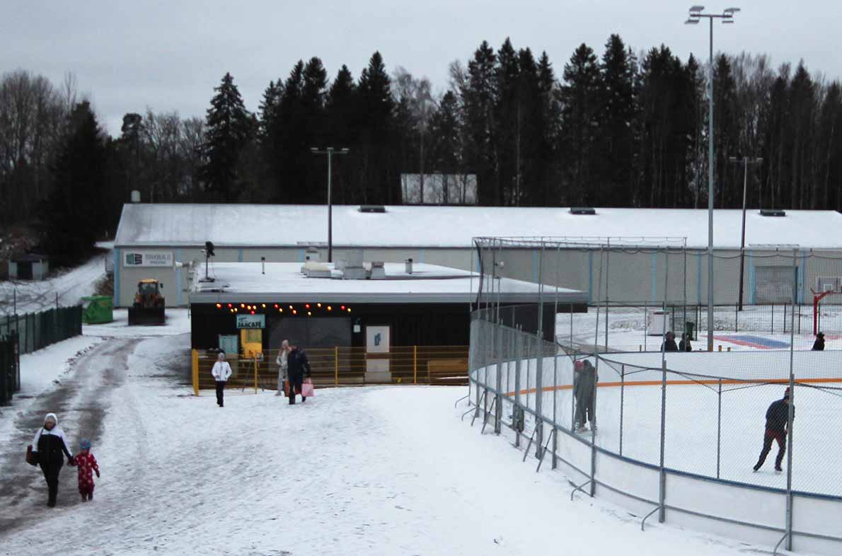 Laaksolahden tekojää.