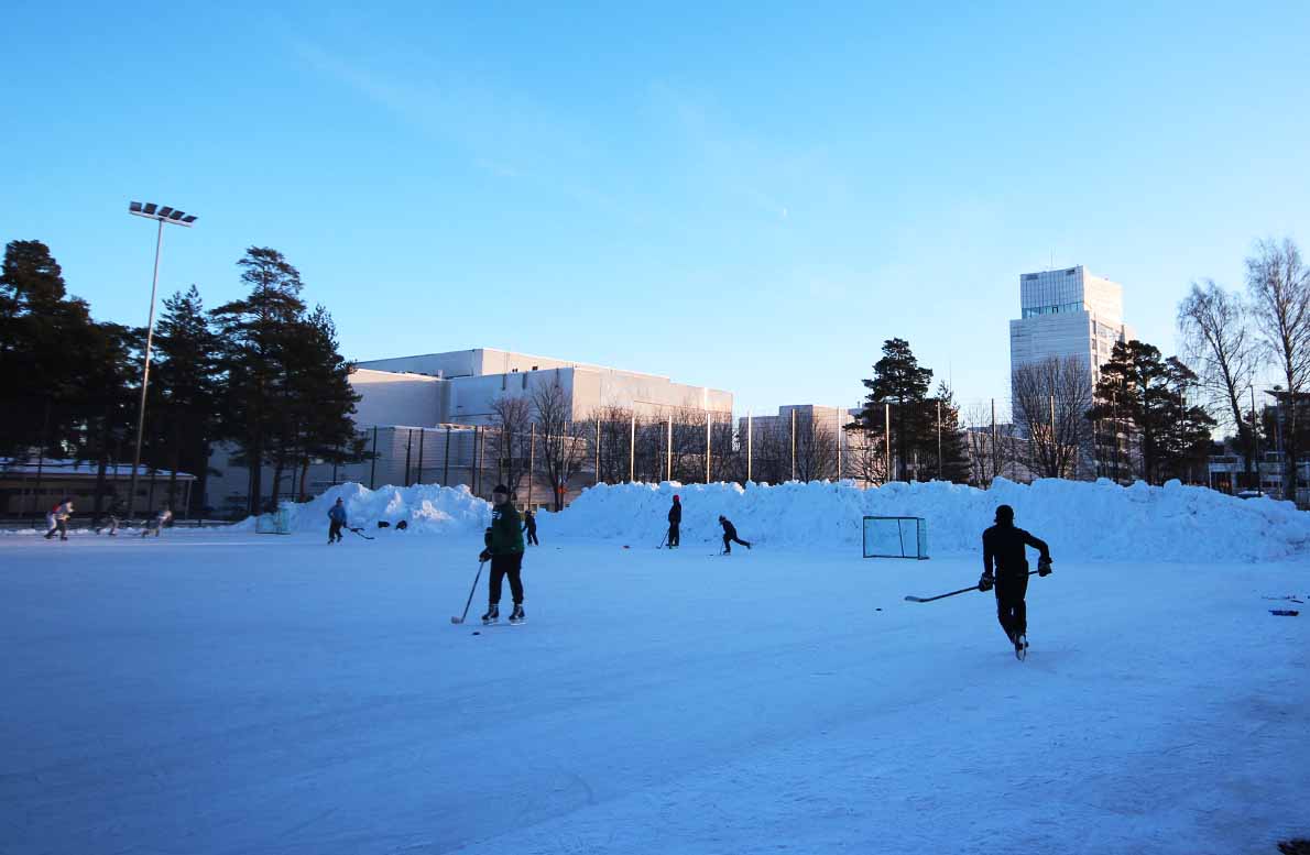 Tapionkentän tekojää, Espoo.