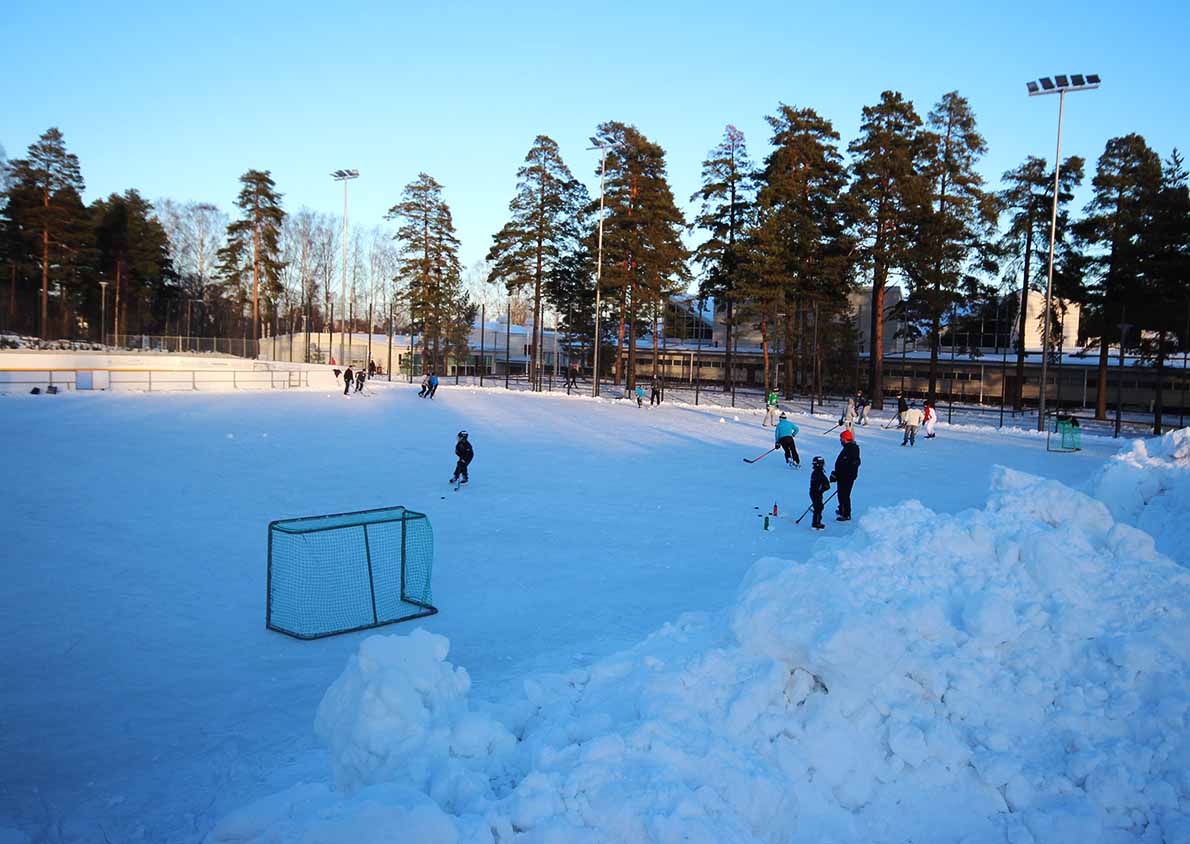 Tapionkentän tekojää, Espoo.