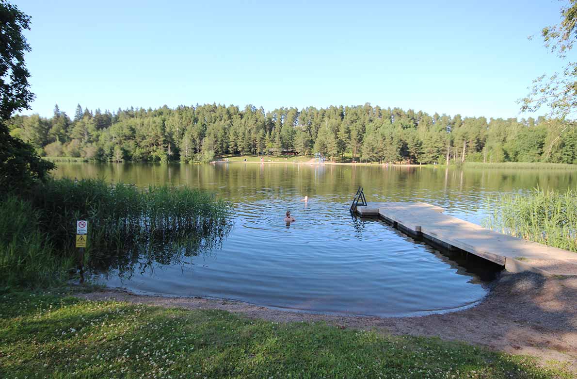 Linikkalanlammin eteläinen uimaranta, Forssa.