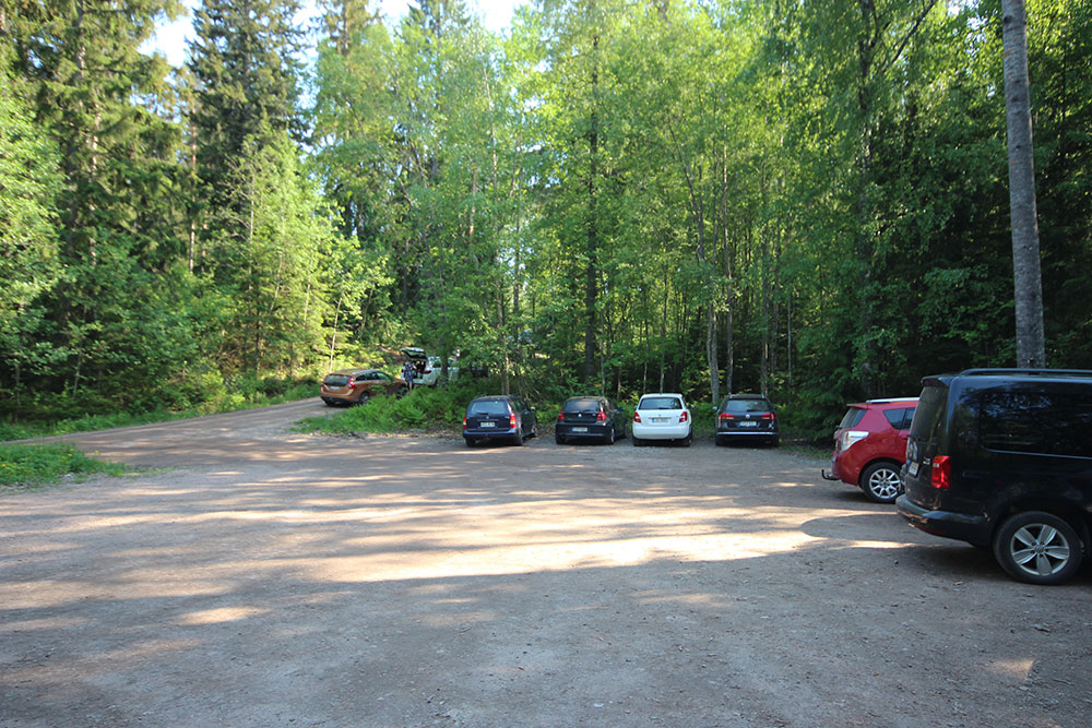 Tampajan ranta, Kirkkonummi. Parkkipaikka.