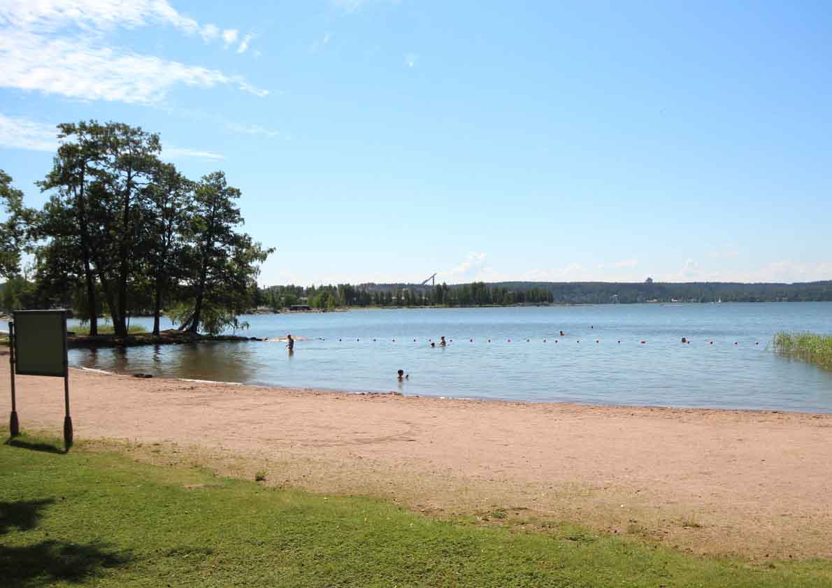 Mukkulan kartanopuiston uimaranta