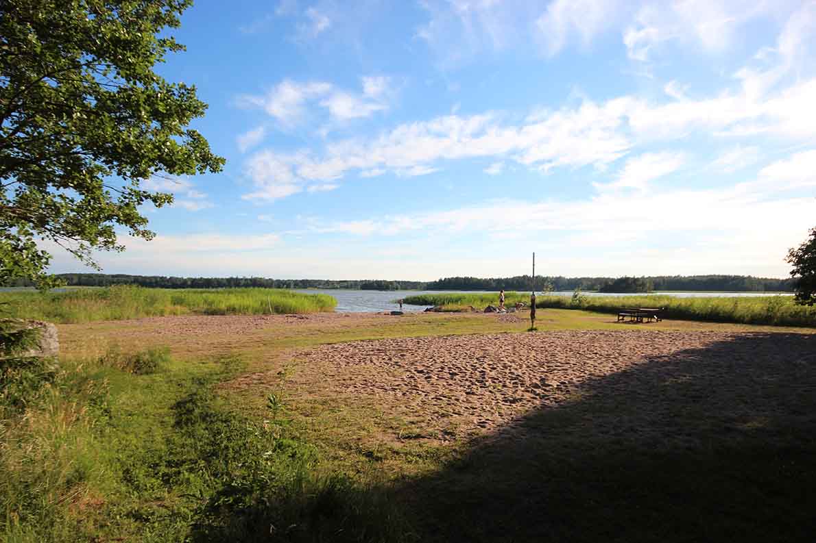 Bäston eli Pernajan kirkon uimaranta, Loviisa.