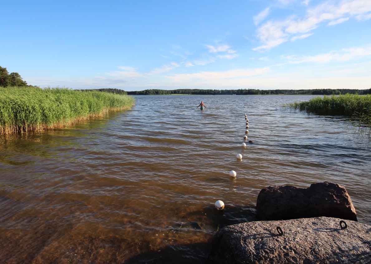 Bäston eli Pernajan kirkon uimaranta, Loviisa.