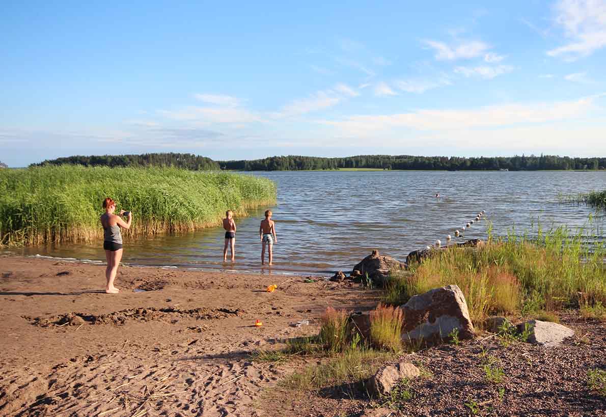 Bäston eli Pernajan kirkon uimaranta, Loviisa.