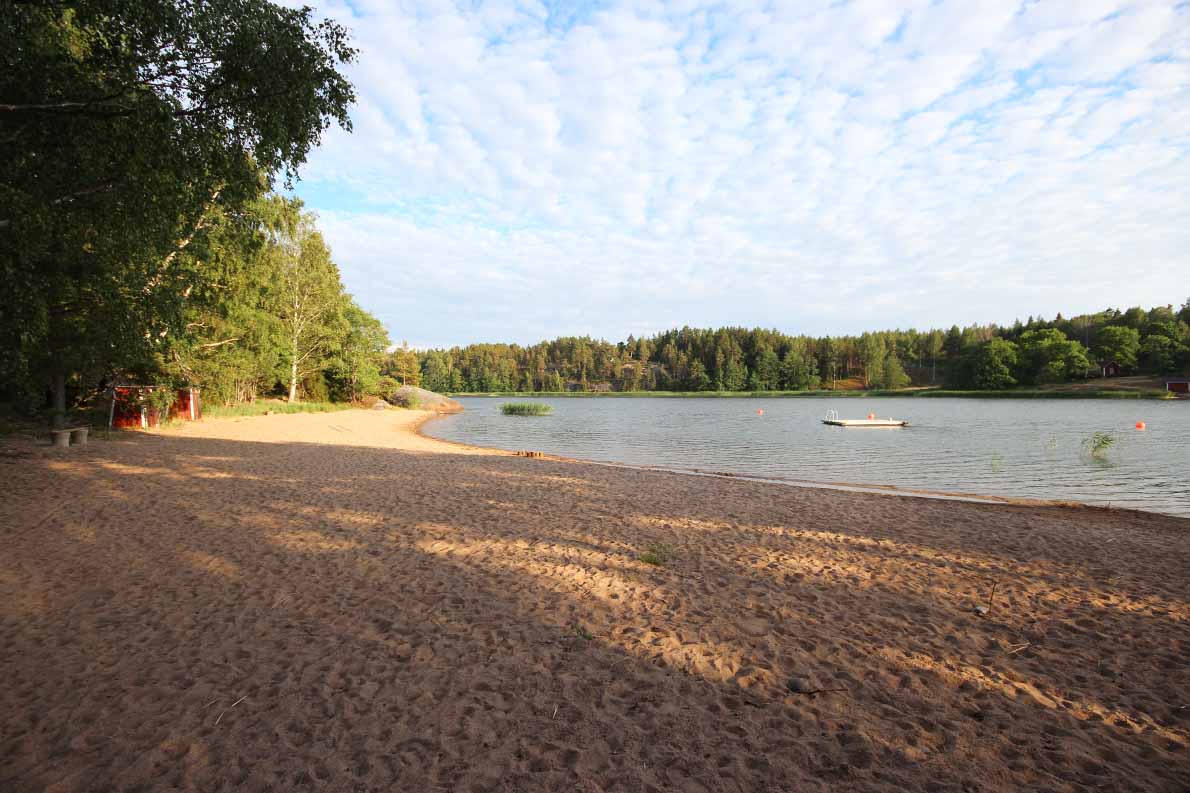 Lagmanin uimaranta, Raasepori.