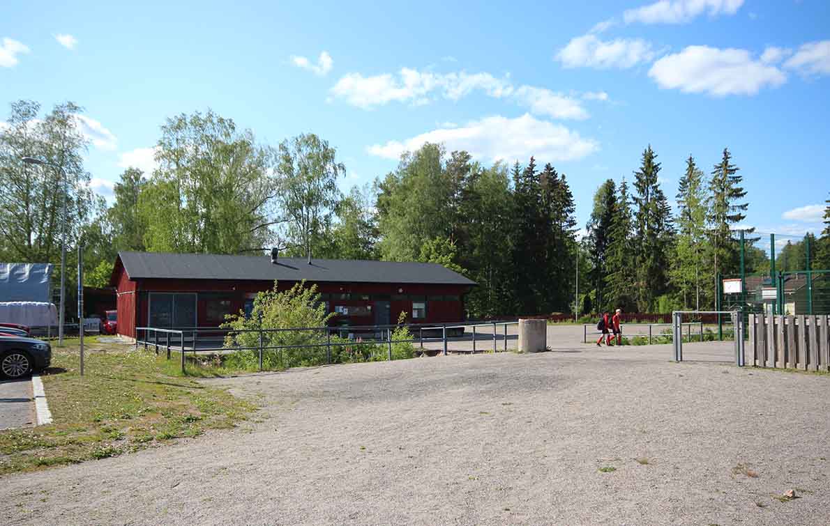 Metsämaan urheilukenttä, Espoo.